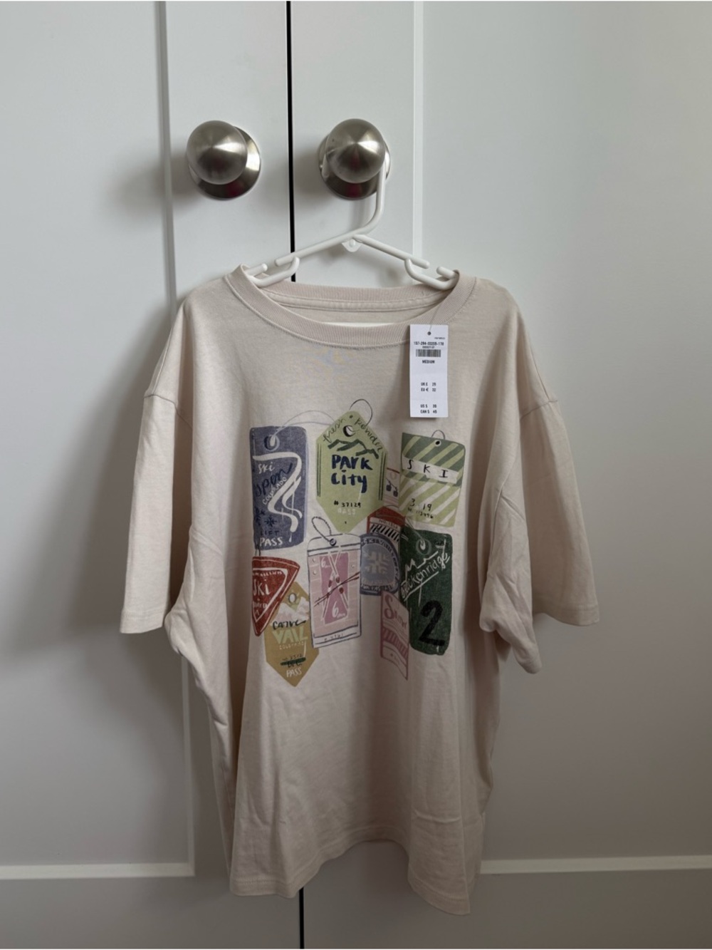 Abercrombie & Fitch Short Graphic Sleeve Tee